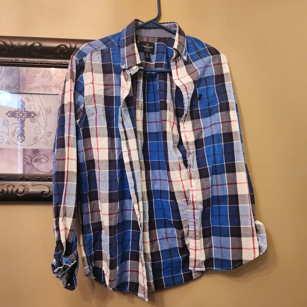 American Eagle Outfitters Blue and White Plaid Shirt